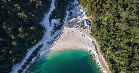 Plaja Porto Vathy din Thassos